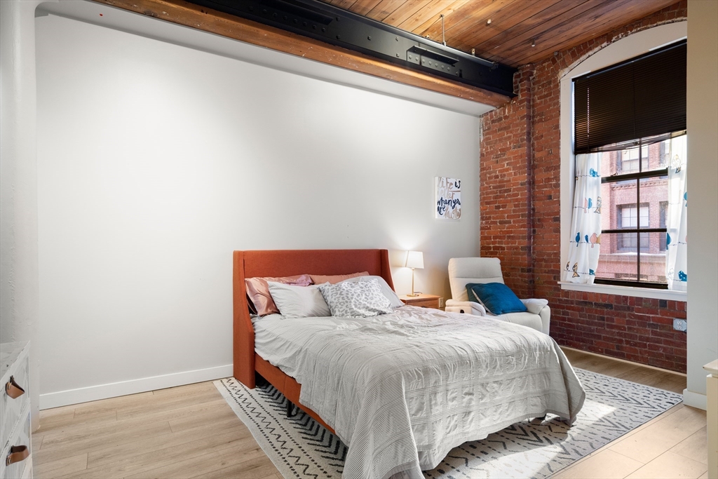 1241-1255 Adams St, Boston, Massachusetts, 1 Bedroom Bedrooms, 4 Rooms Rooms,1.5 BathroomsBathrooms,Residential,For Sale,Adams St,73479595