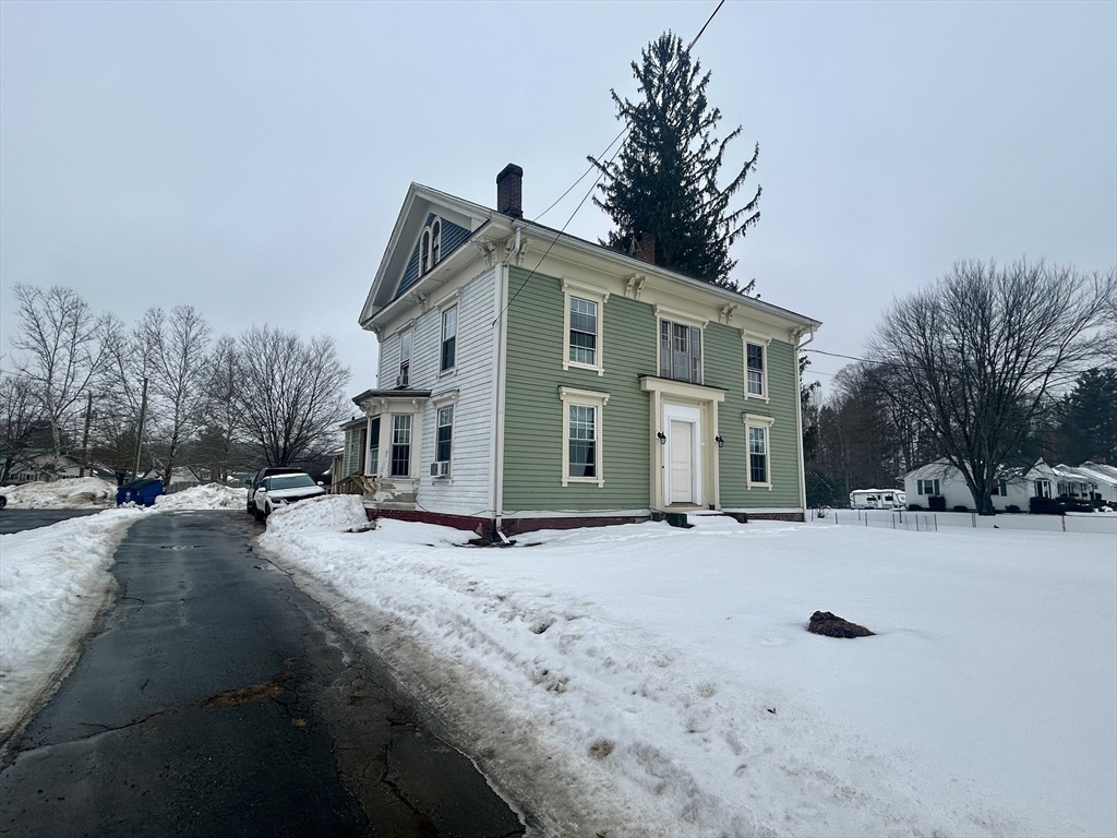 336 Main St, Easthampton, Massachusetts, 7 Bedrooms Bedrooms, 13 Rooms Rooms,2 BathroomsBathrooms,Residential Income,For Sale,Main St,73479606