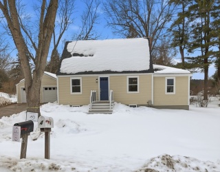 4 Littlefield Rd, Acton, Massachusetts, 3 Bedrooms Bedrooms, 7 Rooms Rooms,3 BathroomsBathrooms,Residential,For Sale,Littlefield Rd,73479207
