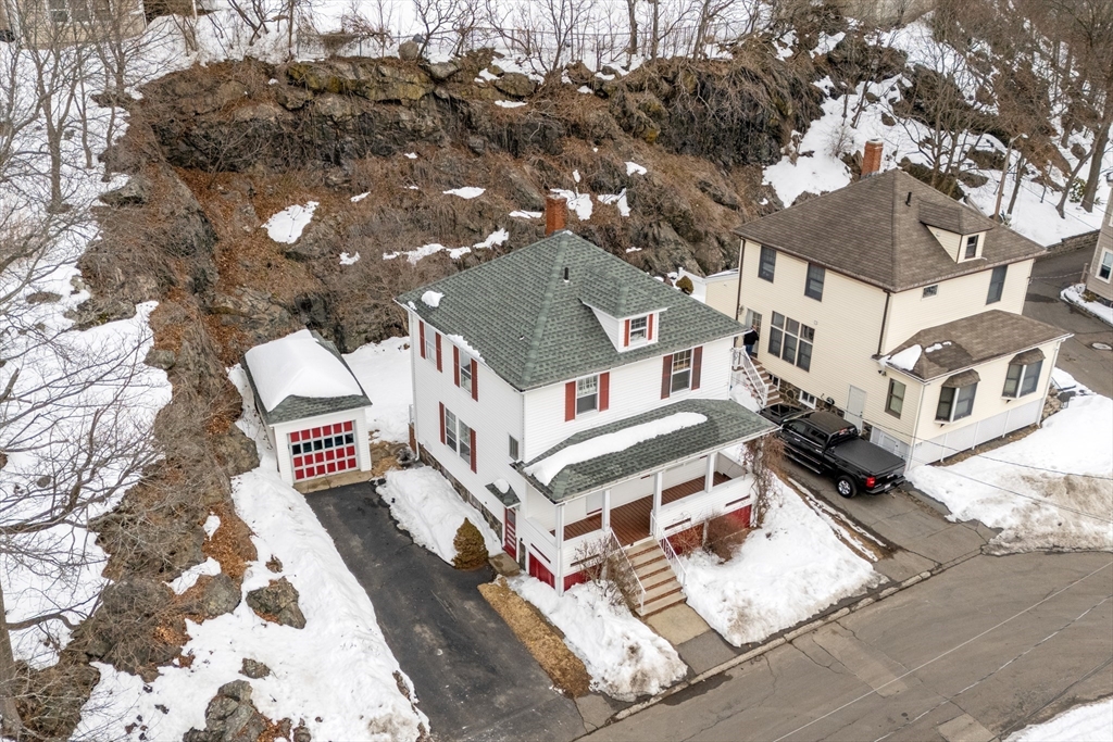 16 Isabella St, Lynn, Massachusetts, 3 Bedrooms Bedrooms, 6 Rooms Rooms,1.5 BathroomsBathrooms,Residential,For Sale,Isabella St,73479667