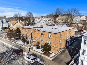 238 Chelsea Street, Everett, Massachusetts, 26 Bedrooms Bedrooms, 38 Rooms Rooms,26 BathroomsBathrooms,Residential Income,For Sale,Chelsea Street,73479682