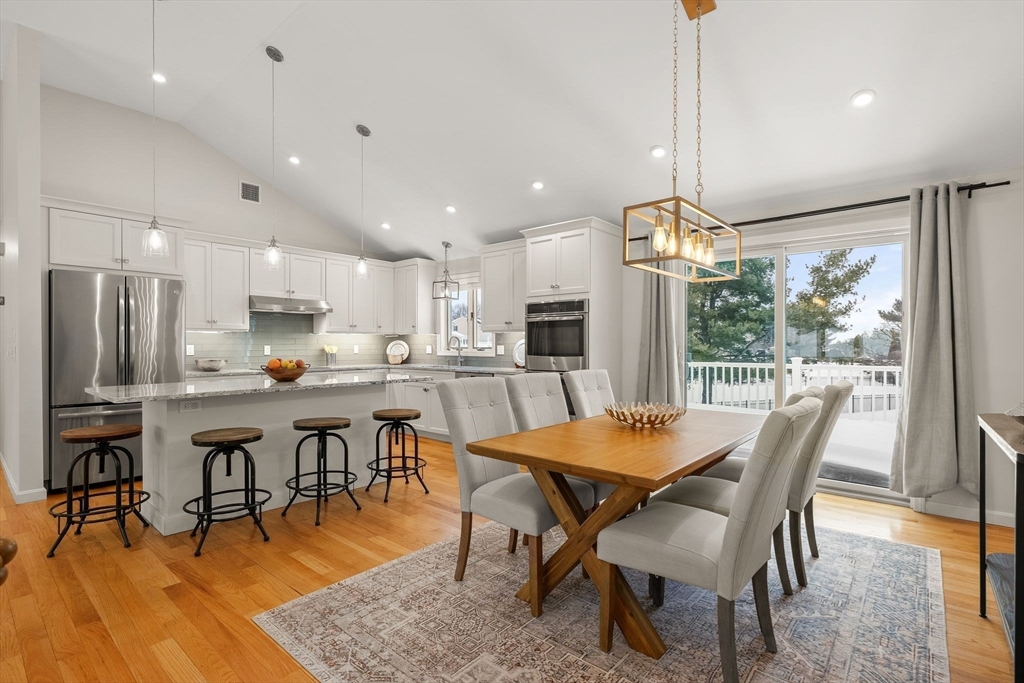 12 Tara Road, Peabody, Massachusetts, 3 Bedrooms Bedrooms, 7 Rooms Rooms,2 BathroomsBathrooms,Residential,For Sale,Tara Road,73479689