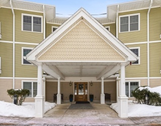 490 Main St., Northborough, Massachusetts, 2 Bedrooms Bedrooms, 5 Rooms Rooms,2 BathroomsBathrooms,Residential,For Sale,Main St.,73479337