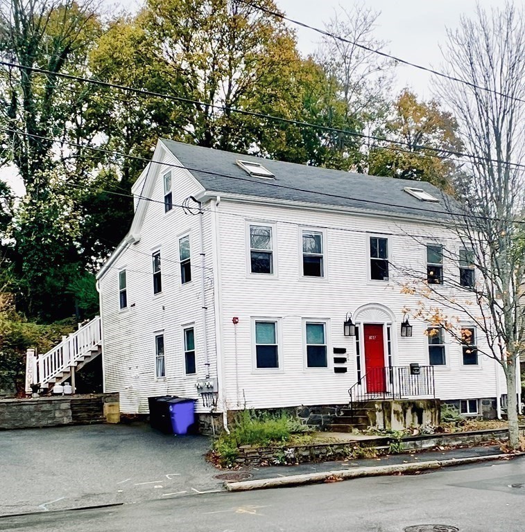 166 Pleasant Street, Marblehead, Massachusetts, 3 Bedrooms Bedrooms, 7 Rooms Rooms,2 BathroomsBathrooms,Residential Lease,For Rent,Pleasant Street,73479699
