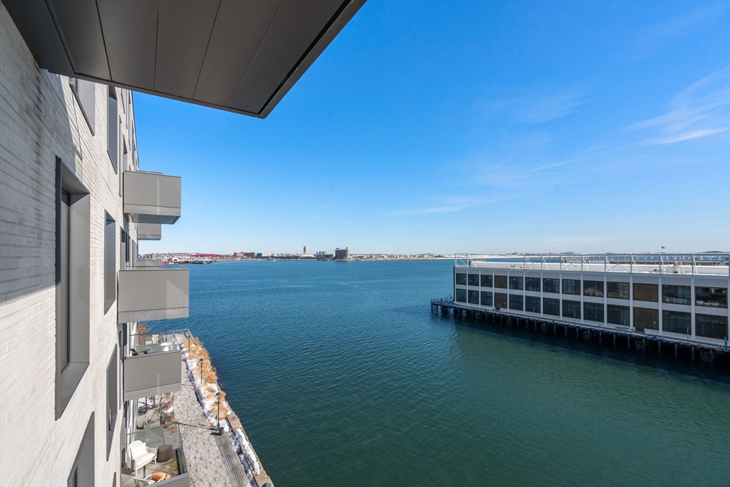 300 Pier 4 Blvd, Boston, Massachusetts, 2 Bedrooms Bedrooms, 5 Rooms Rooms,2 BathroomsBathrooms,Residential,For Sale,Pier 4 Blvd,73479704
