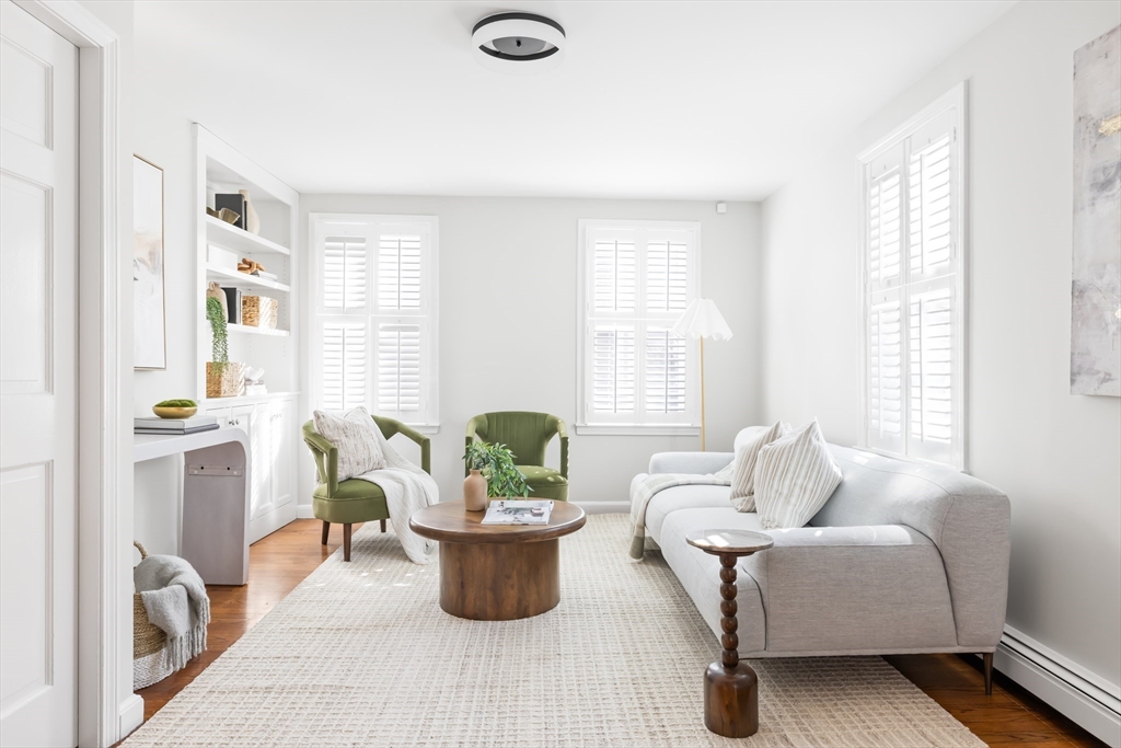 66 School St, Boston, Massachusetts, 3 Bedrooms Bedrooms, 7 Rooms Rooms,2 BathroomsBathrooms,Residential,For Sale,School St,73479707