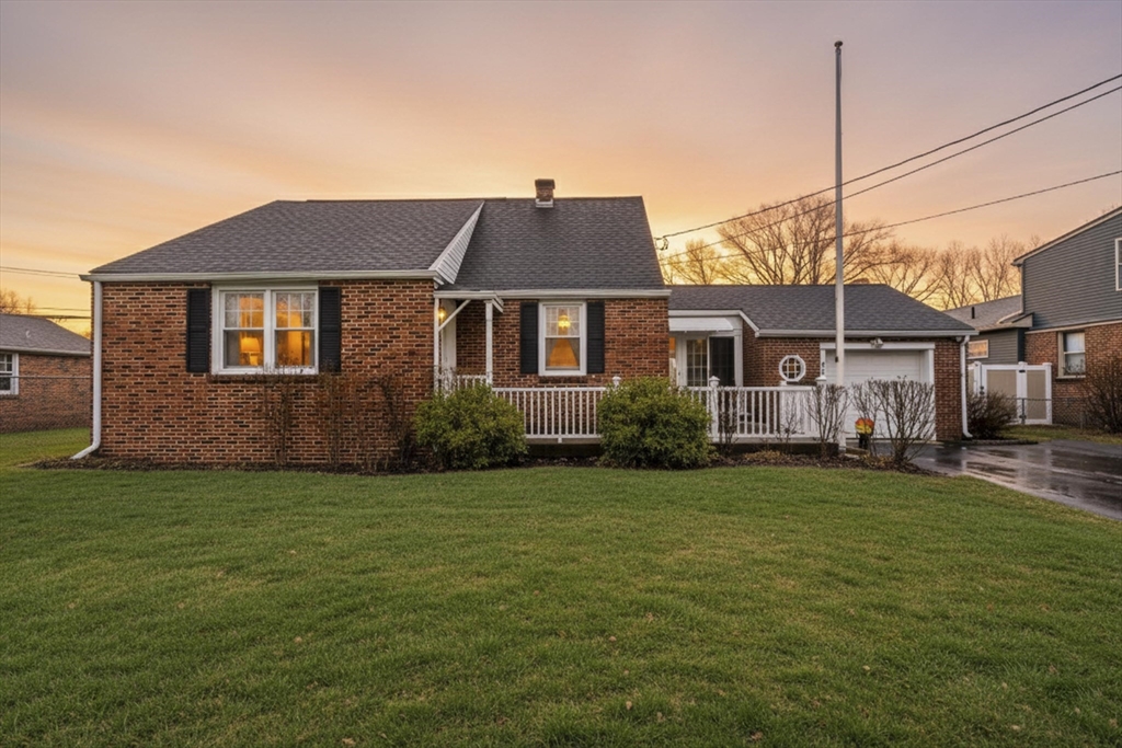 40 Lauzier Terr, Chicopee, Massachusetts, 3 Bedrooms Bedrooms, 6 Rooms Rooms,1 BathroomBathrooms,Residential,For Sale,Lauzier Terr,73464615