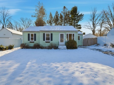 55 Gardens Dr, Springfield, Massachusetts, 3 Bedrooms Bedrooms, 5 Rooms Rooms,1 BathroomBathrooms,Residential,For Sale,Gardens Dr,73461129 55 Gardens Dr, Springfield, Massachusetts, 3 Bedrooms Bedrooms, 5 Rooms Rooms,1 BathroomBathrooms,Residential,For Sale,Gardens Dr,73461129