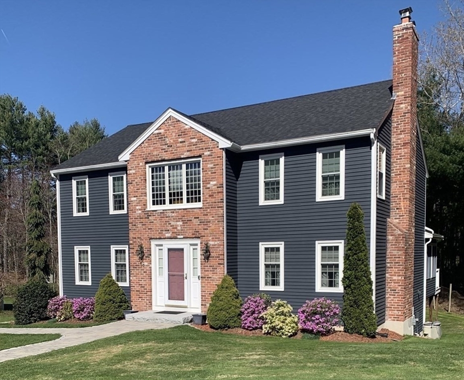 18 Joseph Rd, Northborough, Massachusetts, 4 Bedrooms Bedrooms, 10 Rooms Rooms,2.5 BathroomsBathrooms,Residential,For Sale,Joseph Rd,73479849