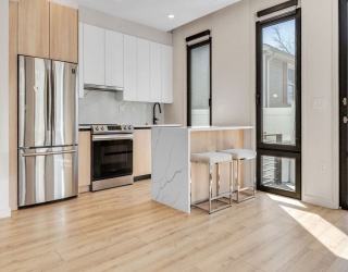 159 W 9th, Boston, Massachusetts, 2 Bedrooms Bedrooms, 2 Rooms Rooms,2 BathroomsBathrooms,Residential Lease,For Rent,W 9th,73479868