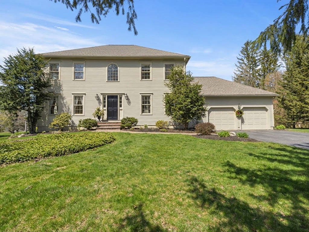 61 Abbott St, North Andover, Massachusetts, 3 Bedrooms Bedrooms, 8 Rooms Rooms,2.5 BathroomsBathrooms,Residential,For Sale,Abbott St,73479869