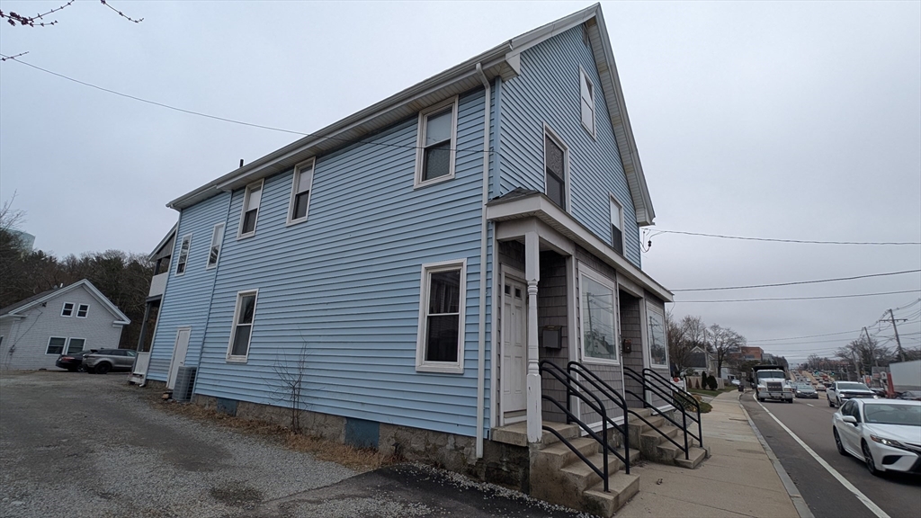 716 Main St, Weymouth, Massachusetts, 2 Bedrooms Bedrooms, 4 Rooms Rooms,1 BathroomBathrooms,Residential Lease,For Rent,Main St,73479882