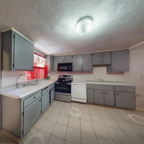 50 Plymouth St., Everett, Massachusetts, 4 Bedrooms Bedrooms, 9 Rooms Rooms,1 BathroomBathrooms,Residential Lease,For Rent,Plymouth St.,73479724