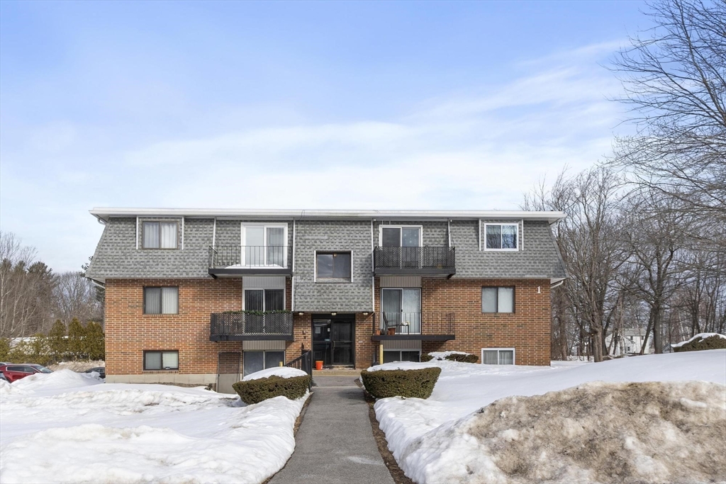 176 Maple Ave, Rutland, Massachusetts, 2 Bedrooms Bedrooms, 4 Rooms Rooms,1 BathroomBathrooms,Residential,For Sale,Maple Ave,73479729