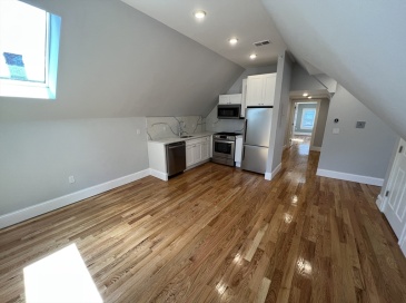 158 Morrison Ave, Somerville, Massachusetts, 2 Bedrooms Bedrooms, 3 Rooms Rooms,1 BathroomBathrooms,Residential Lease,For Rent,Morrison Ave,73479746