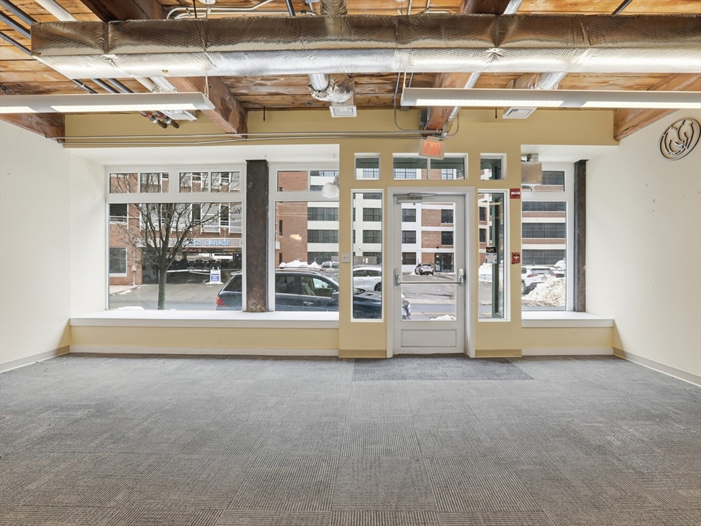 16 Granite St, Haverhill, Massachusetts, ,Commercial Lease,For Rent,Granite St,73479726