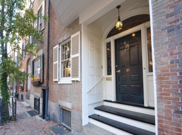 51 Pinckney St, Boston, Massachusetts, 5 Bedrooms Bedrooms, 10 Rooms Rooms,3 BathroomsBathrooms,Residential,For Sale,Pinckney St,73479817