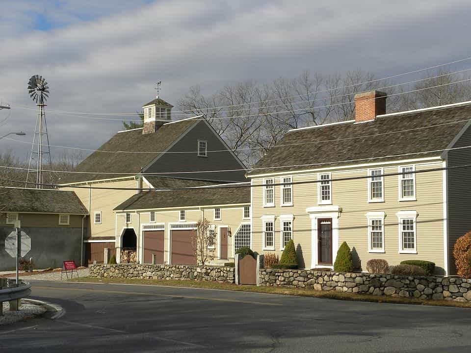 143 Pine Hill Rd, Chelmsford, Massachusetts, 3 Bedrooms Bedrooms, 9 Rooms Rooms,2.5 BathroomsBathrooms,Residential,For Sale,Pine Hill Rd,73479739