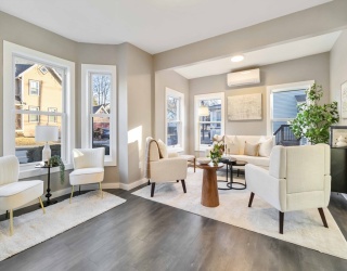 12 Cottage Street, Stoneham, Massachusetts, 3 Bedrooms Bedrooms, 6 Rooms Rooms,1.5 BathroomsBathrooms,Residential,For Sale,Cottage Street,73468587