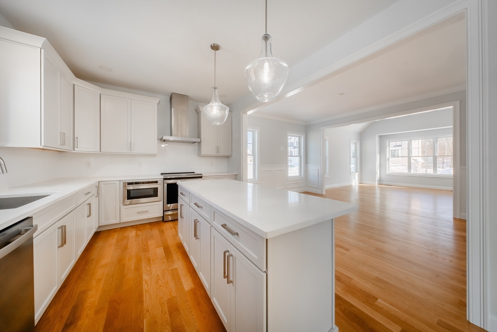 22 Strongwater Drive, Salem, Massachusetts, 4 Bedrooms Bedrooms, 8 Rooms Rooms,2.5 BathroomsBathrooms,Residential,For Sale,Strongwater Drive,73479917