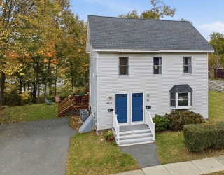 43 Hobart St, Danvers, Massachusetts, 3 Bedrooms Bedrooms, 5 Rooms Rooms,2 BathroomsBathrooms,Residential,For Sale,Hobart St,73479931