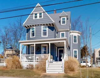 142 Washington Ave, Winthrop, Massachusetts, 6 Bedrooms Bedrooms, 9 Rooms Rooms,3 BathroomsBathrooms,Residential,For Sale,Washington Ave,73479928