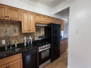 131 Josephine Ave, Somerville, Massachusetts, 3 Bedrooms Bedrooms, 6 Rooms Rooms,1 BathroomBathrooms,Residential Lease,For Rent,Josephine Ave,73479949