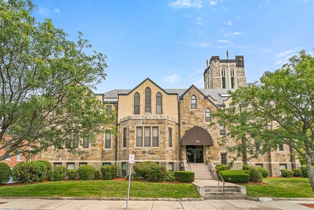 115 Washington Street, Winchester, Massachusetts, 2 Bedrooms Bedrooms, 4 Rooms Rooms,1 BathroomBathrooms,Residential,For Sale,Washington Street,73479959