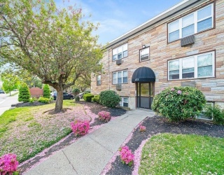 433 W Elm St, Brockton, Massachusetts, 2 Bedrooms Bedrooms, 4 Rooms Rooms,1 BathroomBathrooms,Residential,For Sale,W Elm St,73479976