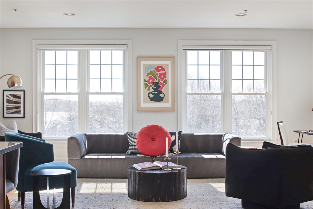 1306 Columbia Road, Boston, Massachusetts, 2 Bedrooms Bedrooms, 6 Rooms Rooms,2 BathroomsBathrooms,Residential,For Sale,Columbia Road,73479994