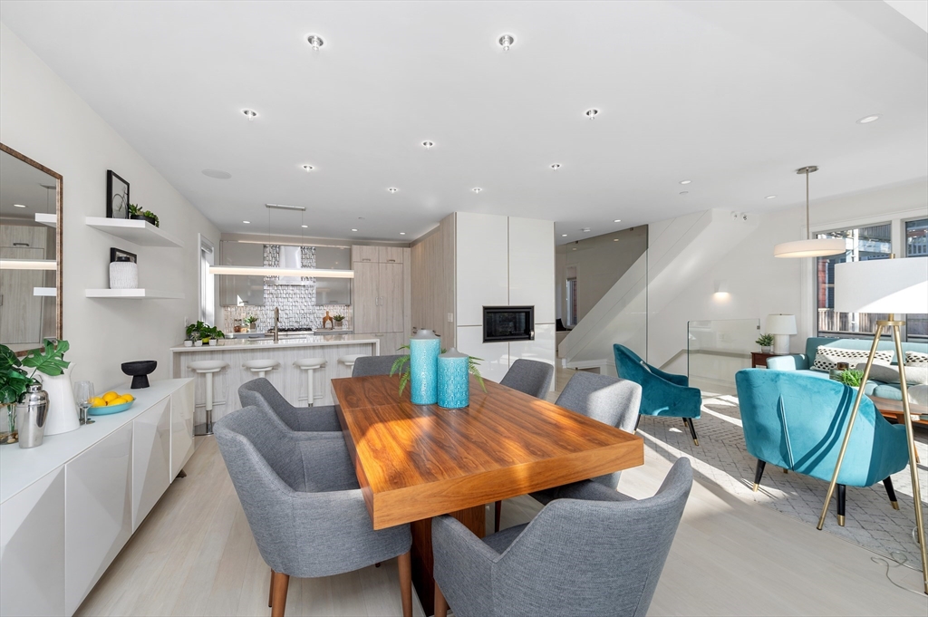 62 Pearl, Cambridge, Massachusetts, 4 Bedrooms Bedrooms, 8 Rooms Rooms,3.5 BathroomsBathrooms,Residential,For Sale,Pearl,73480033