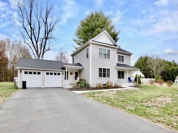 4 Millbrook Dr, East Longmeadow, Massachusetts, 5 Bedrooms Bedrooms, 9 Rooms Rooms,3.5 BathroomsBathrooms,Residential,For Sale,Millbrook Dr,73455501