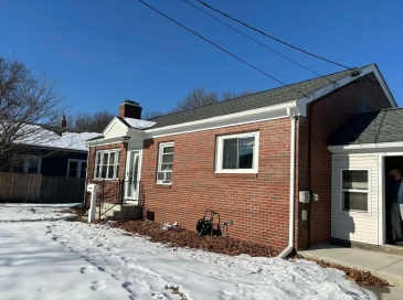 844 Mckinstry Ave, Chicopee, Massachusetts, 2 Bedrooms Bedrooms, 4 Rooms Rooms,1 BathroomBathrooms,Residential,For Sale,Mckinstry Ave,73467174