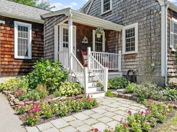 27 Mill Ln, Littleton, Massachusetts, 3 Bedrooms Bedrooms, 7 Rooms Rooms,2 BathroomsBathrooms,Residential,For Sale,Mill Ln,73468184