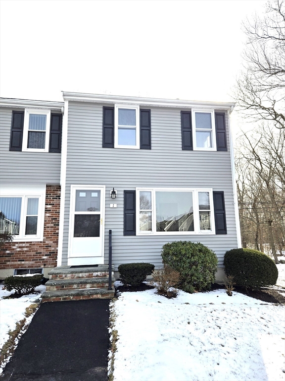 1170 Wilson Rd, Fall River, Massachusetts, 2 Bedrooms Bedrooms, 5 Rooms Rooms,1.5 BathroomsBathrooms,Residential,For Sale,Wilson Rd,73466465