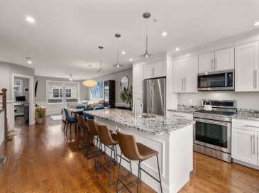 30 Park St, Boston, Massachusetts, 3 Bedrooms Bedrooms, 6 Rooms Rooms,2.5 BathroomsBathrooms,Residential,For Sale,Park St,73480251