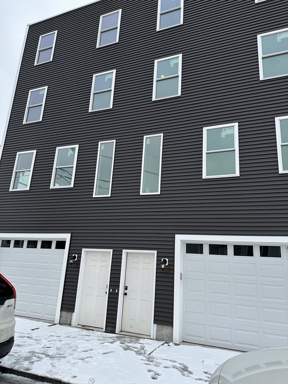 23 Blake Street, Revere, Massachusetts, 4 Bedrooms Bedrooms, 5 Rooms Rooms,2.5 BathroomsBathrooms,Residential Lease,For Rent,Blake Street,73480257