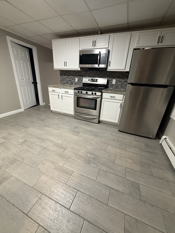 603 County, Fall River, Massachusetts, 3 Bedrooms Bedrooms, 5 Rooms Rooms,1 BathroomBathrooms,Residential Lease,For Rent,County,73480287