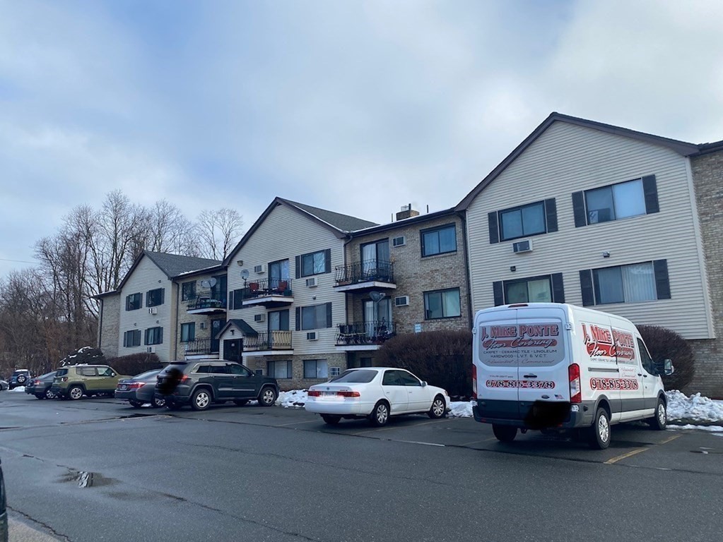 309 Pawtucket Blvd, Lowell, Massachusetts, 1 Bedroom Bedrooms, 3 Rooms Rooms,1 BathroomBathrooms,Residential Lease,For Rent,Pawtucket Blvd,73480299