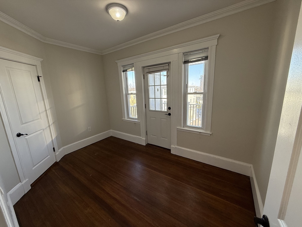 55 Iffley Rd, Boston, Massachusetts, 4 Bedrooms Bedrooms, 8 Rooms Rooms,2 BathroomsBathrooms,Residential Lease,For Rent,Iffley Rd,73480311