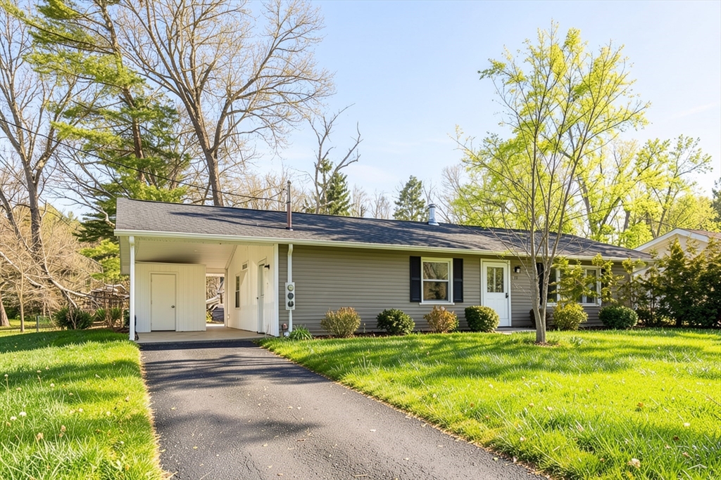 10 Mickelson Ln, Bedford, Massachusetts, 3 Bedrooms Bedrooms, 8 Rooms Rooms,1.5 BathroomsBathrooms,Residential,For Sale,Mickelson Ln,73480319