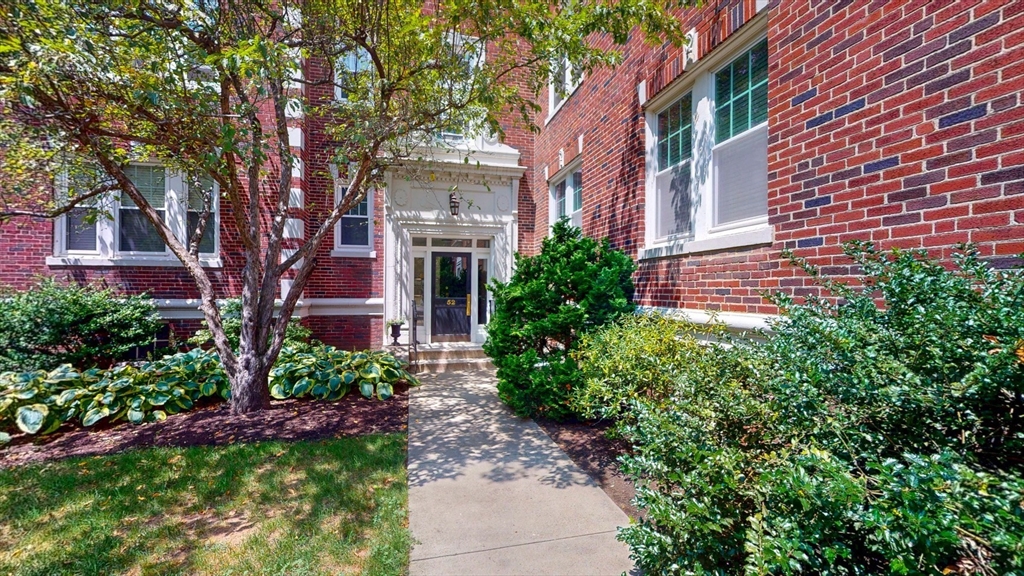 52 Babcock, Brookline, Massachusetts, 2 Bedrooms Bedrooms, 4 Rooms Rooms,1 BathroomBathrooms,Residential,For Sale,Babcock,73480323