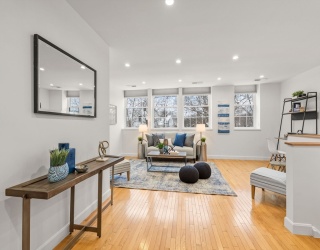 35 Eldridge Rd, Boston, Massachusetts, 2 Bedrooms Bedrooms, 5 Rooms Rooms,1 BathroomBathrooms,Residential,For Sale,Eldridge Rd,73480085