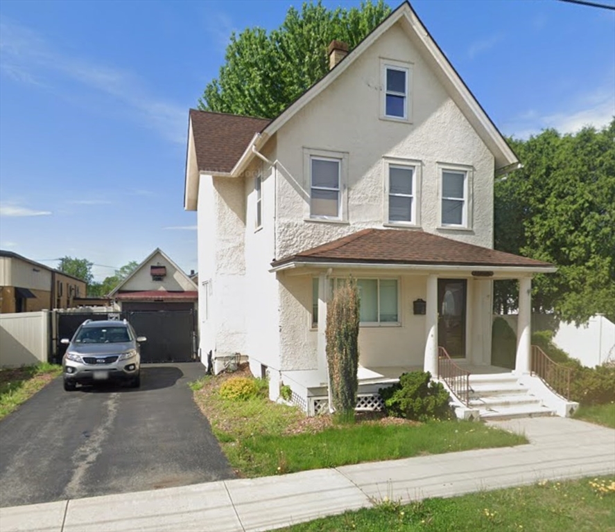 122 Norman St, West Springfield, Massachusetts, 2 Bedrooms Bedrooms, 3 Rooms Rooms,1.5 BathroomsBathrooms,Residential,For Sale,Norman St,73480090