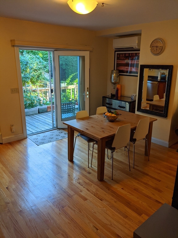 148 3rd St, Cambridge, Massachusetts, 2 Bedrooms Bedrooms, 5 Rooms Rooms,1 BathroomBathrooms,Residential Lease,For Rent,3rd St,73480333