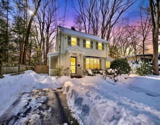 77 Wade Street, Newton, Massachusetts, 3 Bedrooms Bedrooms, 8 Rooms Rooms,2.5 BathroomsBathrooms,Residential,For Sale,Wade Street,73480306
