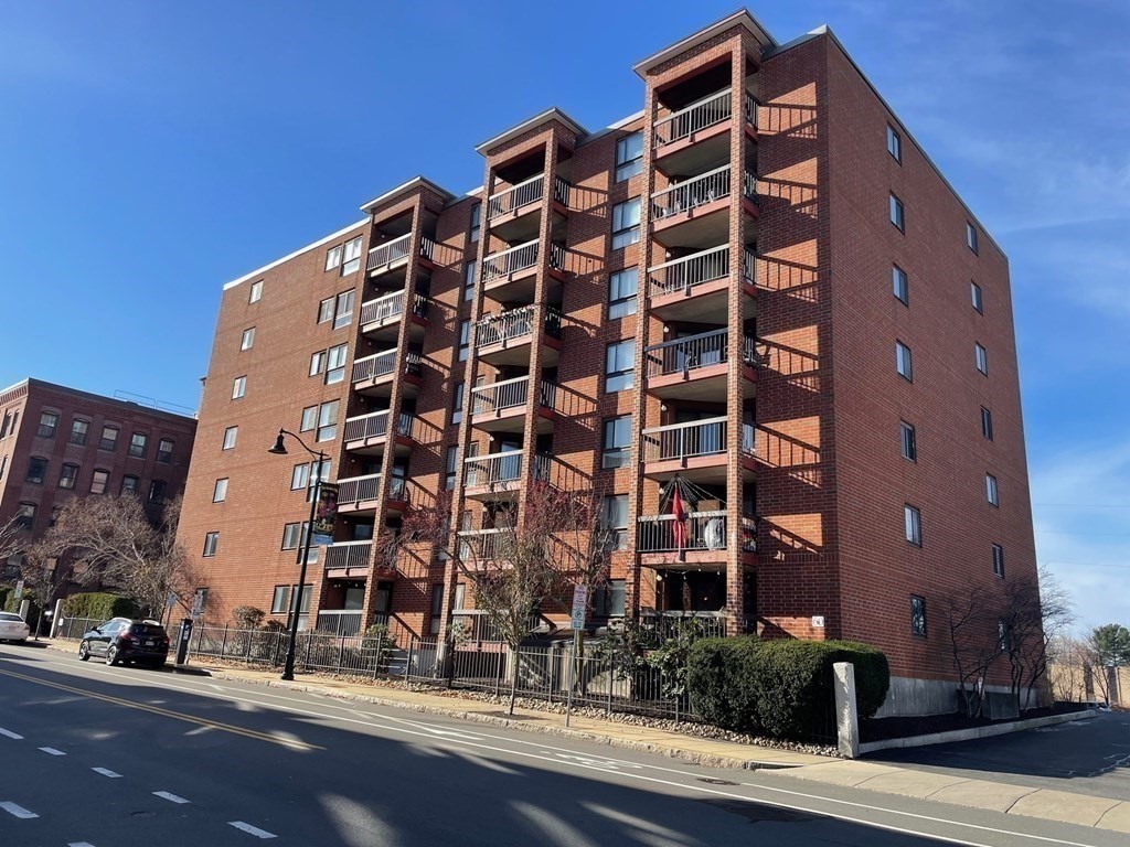 60 Rantoul Street, Beverly, Massachusetts, 1 Bedroom Bedrooms, 3 Rooms Rooms,1 BathroomBathrooms,Residential,For Sale,Rantoul Street,73480225