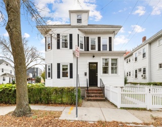 52 Warren St, Arlington, Massachusetts, 4 Bedrooms Bedrooms, 7 Rooms Rooms,2 BathroomsBathrooms,Residential,For Sale,Warren St,73480247