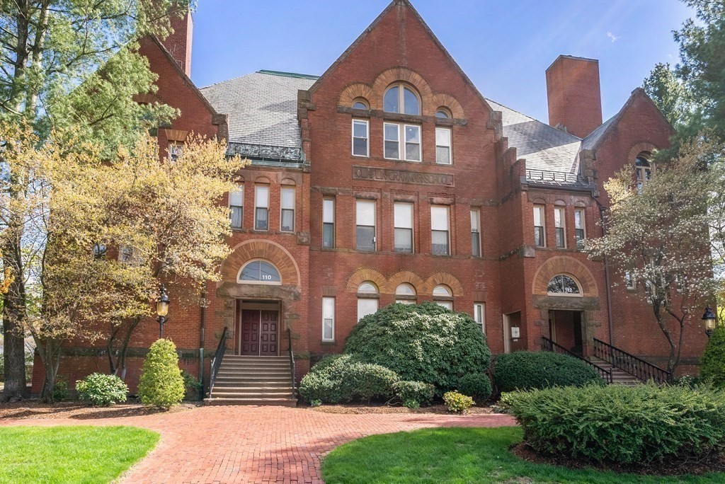 112 Washington Park, Newton, Massachusetts, 2 Bedrooms Bedrooms, 4 Rooms Rooms,1 BathroomBathrooms,Residential Lease,For Rent,Washington Park,73476563