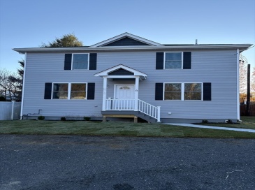 184 Avenue C, Woonsocket, Rhode Island, 4 Bedrooms Bedrooms, 6 Rooms Rooms,2.5 BathroomsBathrooms,Residential,For Sale,Avenue C,73480409